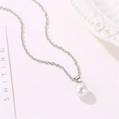 Pearl Women's Necklace with Beaded Pendant (Choker)