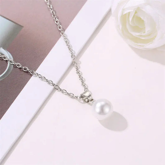 Pearl Women's Necklace with Beaded Pendant (Choker)